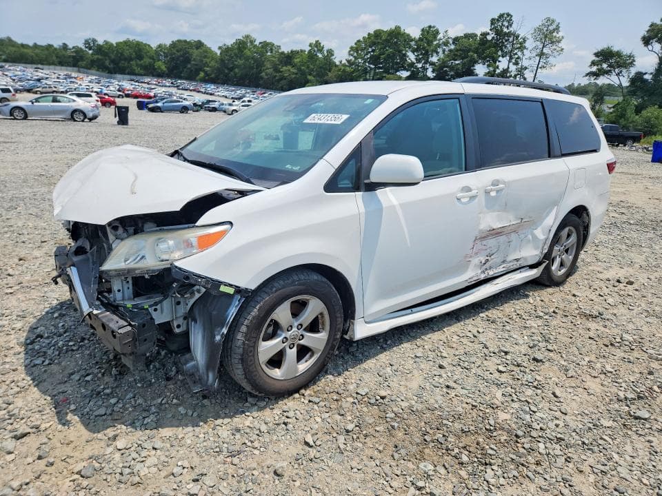 2020 TOYOTA SIENNA LE - 1