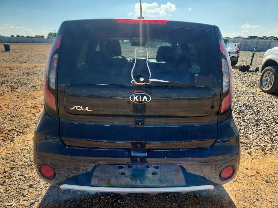 2018 KIA SOUL + 6