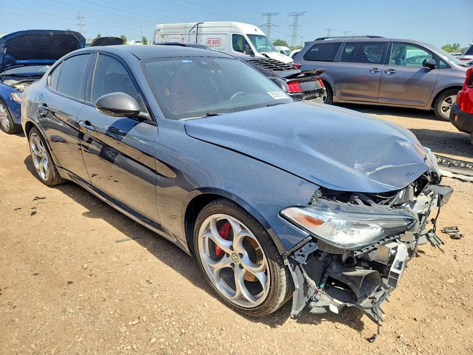 2019 ALFA ROMEO GIULIA TI 4