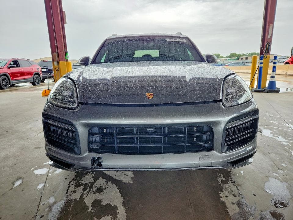 2021 PORSCHE CAYENNE GTS 5