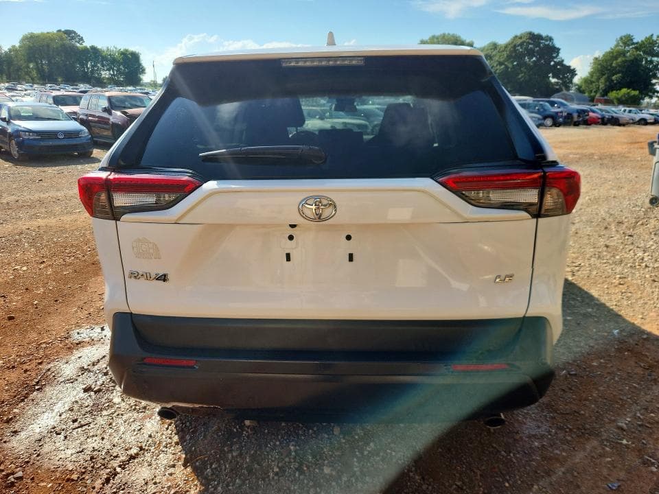 2022 TOYOTA RAV4 LE 6