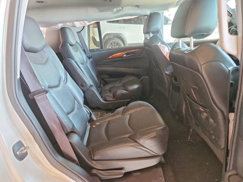 2017 CADILLAC ESCALADE LUXURY 11
