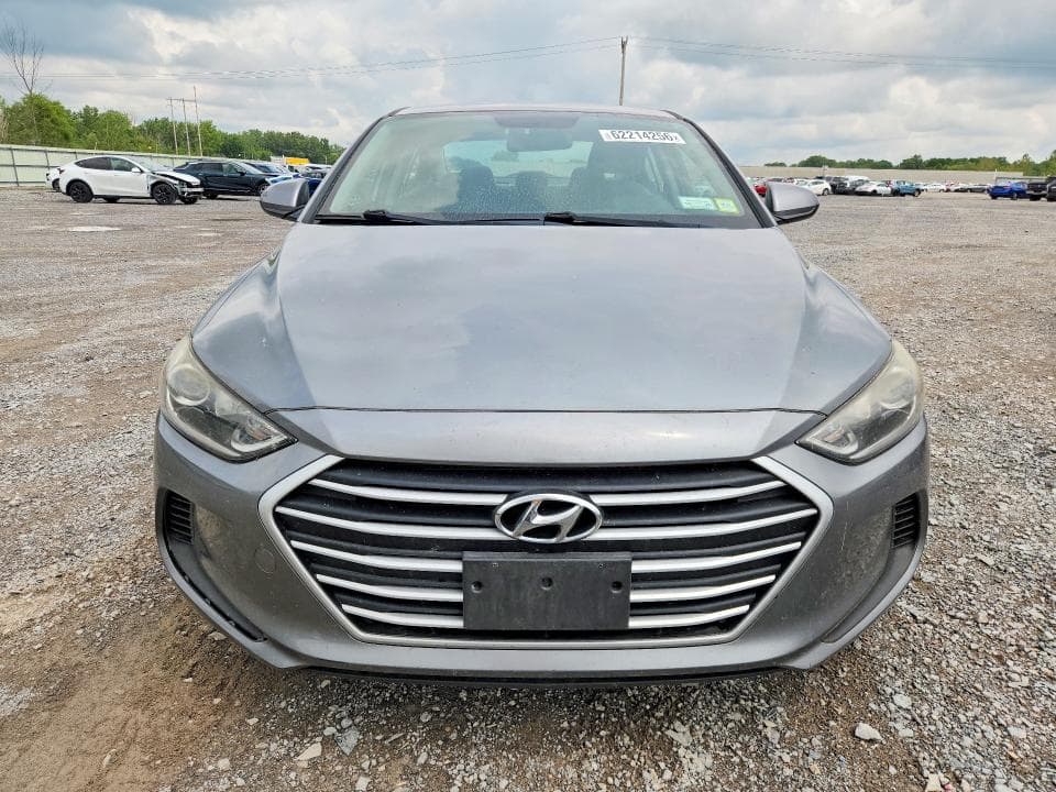2018 HYUNDAI ELANTRA SE SE 5