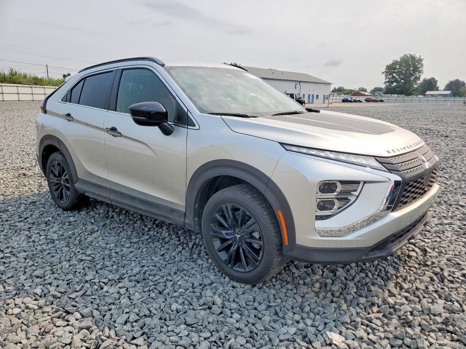 2024 MITSUBISHI ECLIPSE CROSS LE 4