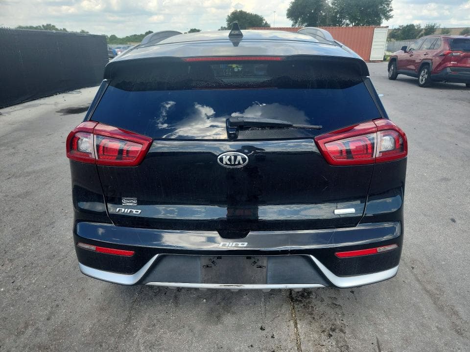 2017 KIA NIRO LX 6