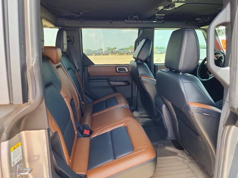 2024 FORD BRONCO OUTER BANKS 10