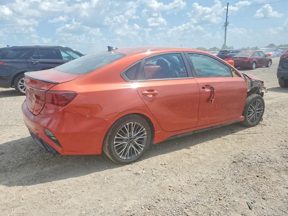 2023 KIA FORTE GT LINE 3