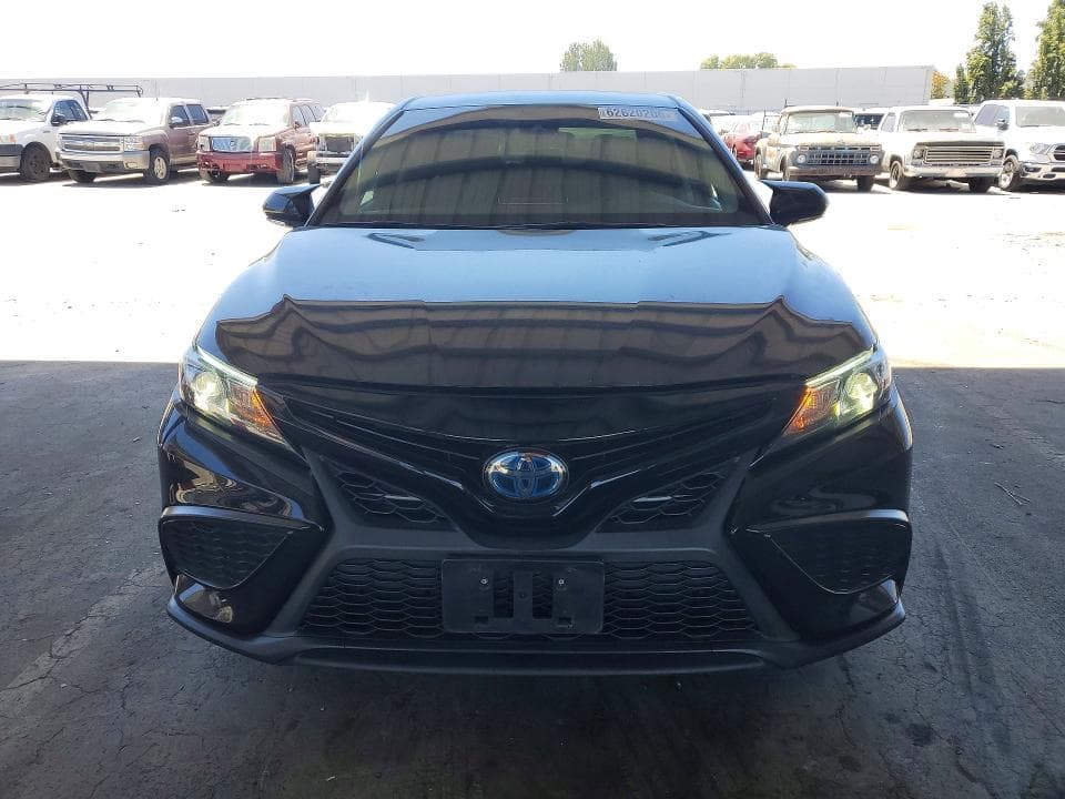 2022 TOYOTA CAMRY HYBRID SE 5