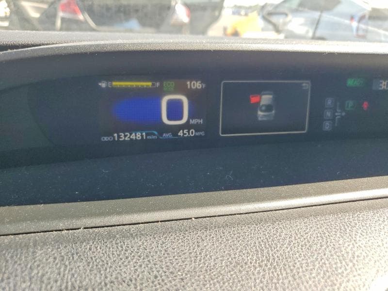 2018 TOYOTA PRIUS THREE 9