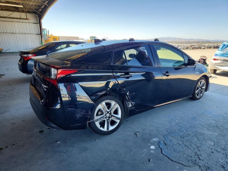 2022 TOYOTA PRIUS XLE 3