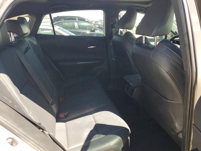 2021 TOYOTA VENZA LIMITED 10