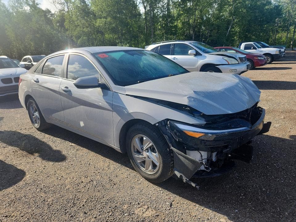 2024 HYUNDAI ELANTRA SEL 4
