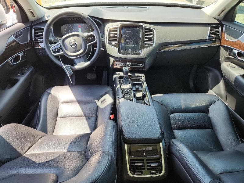 2018 VOLVO XC90 T6 8