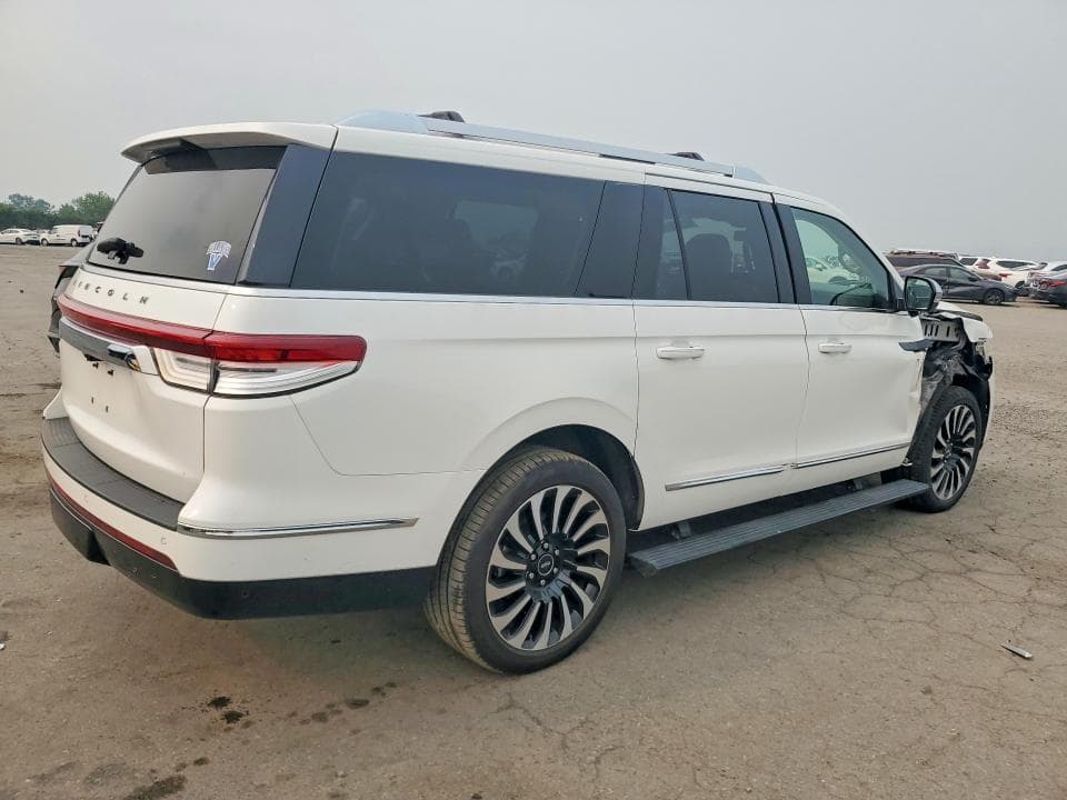 2023 LINCOLN NAVIGATOR L BLACK LABEL 3