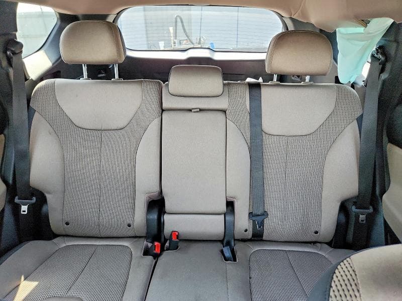 2019 HYUNDAI SANTA FE SE 10