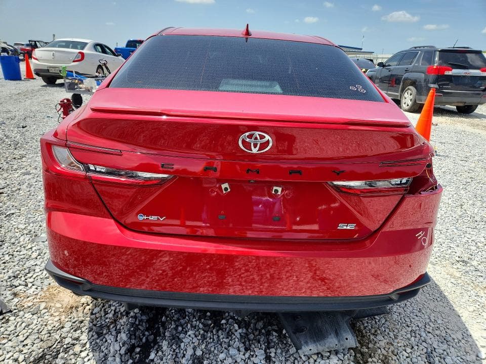 2025 TOYOTA CAMRY SE 6