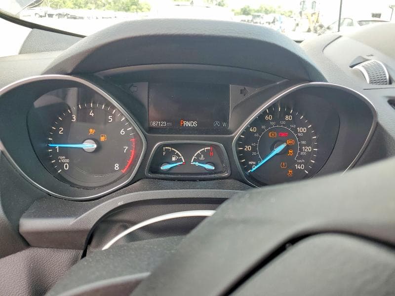 2018 FORD ESCAPE SEL 9