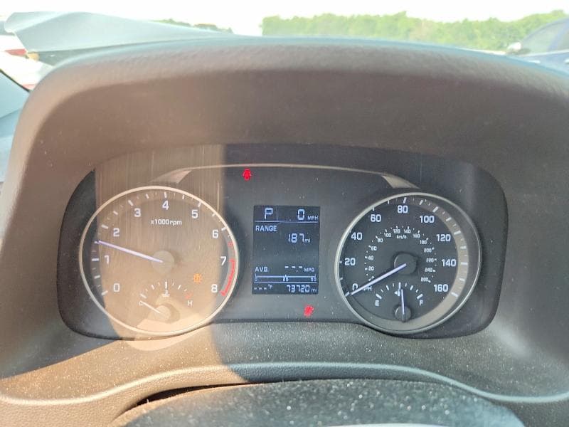 2017 HYUNDAI ELANTRA SE 9