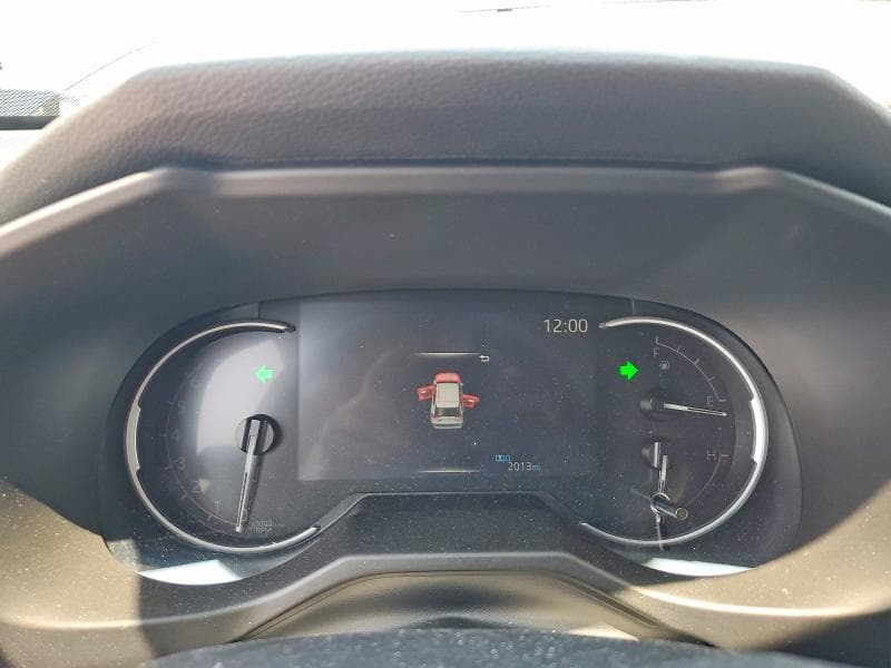 2025 TOYOTA RAV4 XLE PREMIUM 9