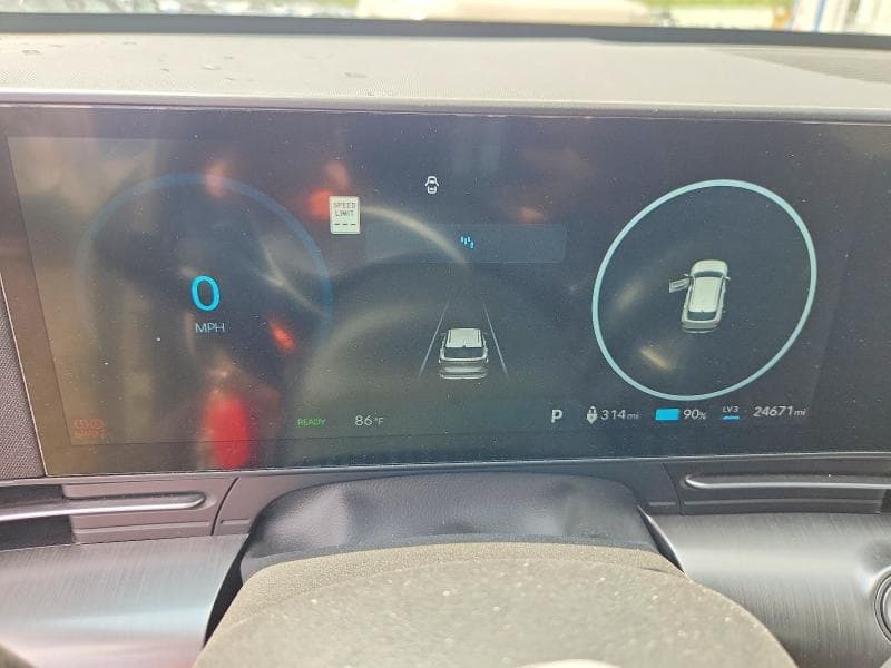 2024 HYUNDAI KONA SEL 9