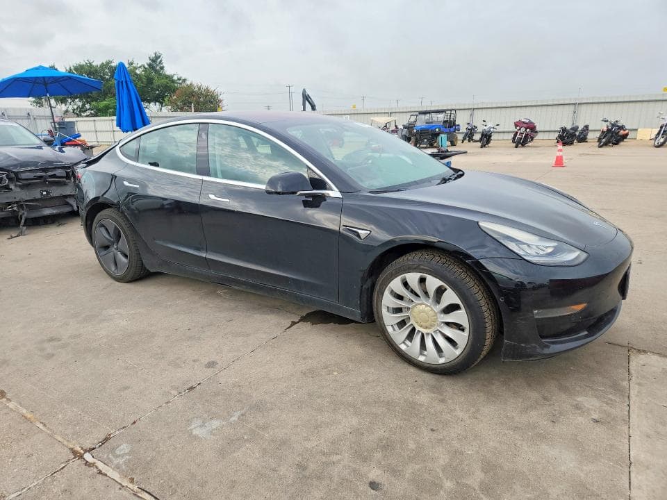 2018 TESLA MODEL 3 4