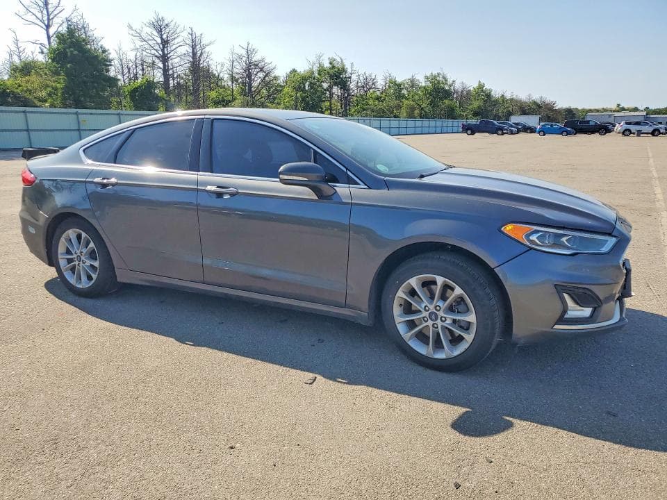 2019 FORD FUSION TITANIUM 4