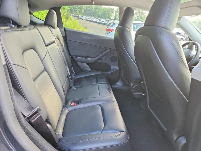 2024 TESLA MODEL Y 10