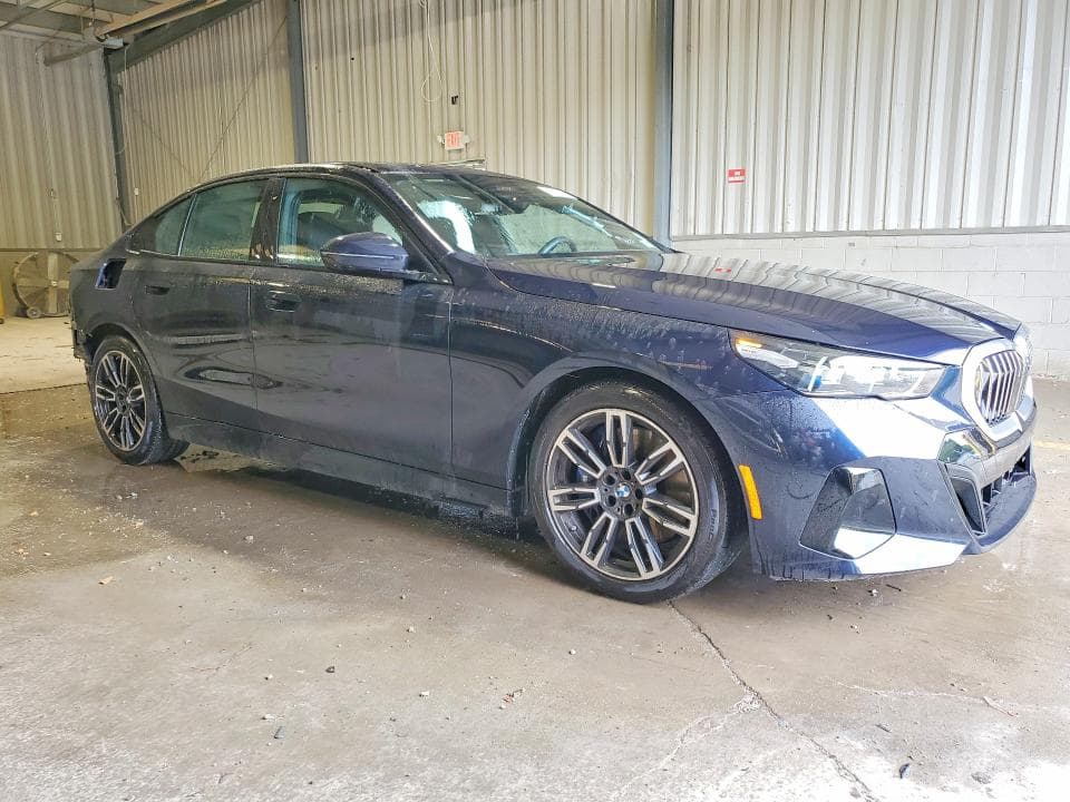 2025 BMW 540 XI 4