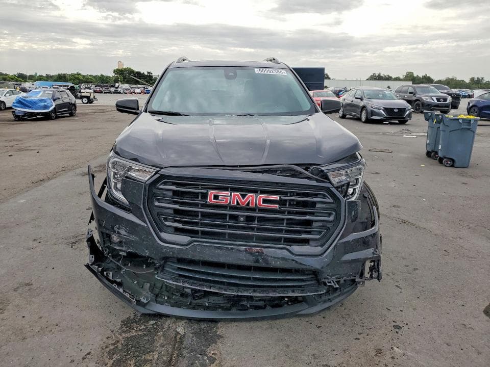 2023 GMC TERRAIN SLT 5