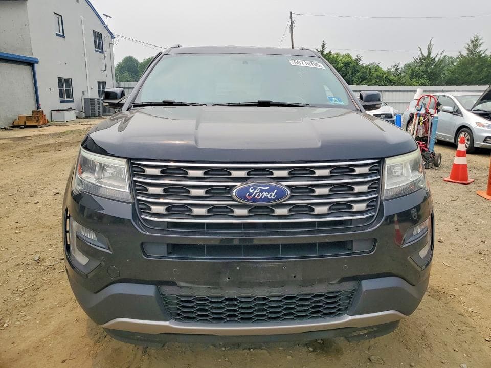2017 FORD EXPLORER XLT 5