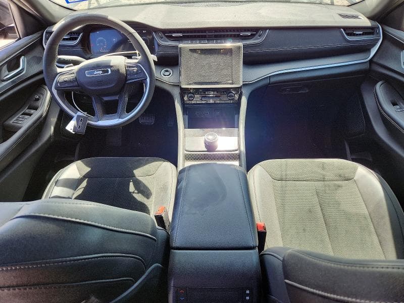 2025 JEEP GRAND CHEROKEE L LAREDO 8