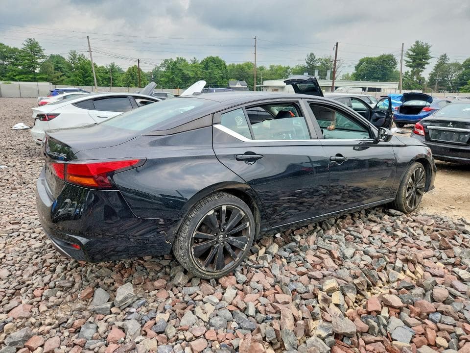 2021 NISSAN ALTIMA SR 3