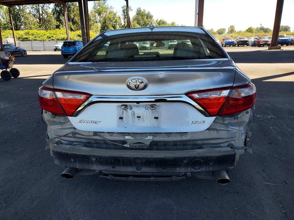 2017 TOYOTA CAMRY XLE V6 6
