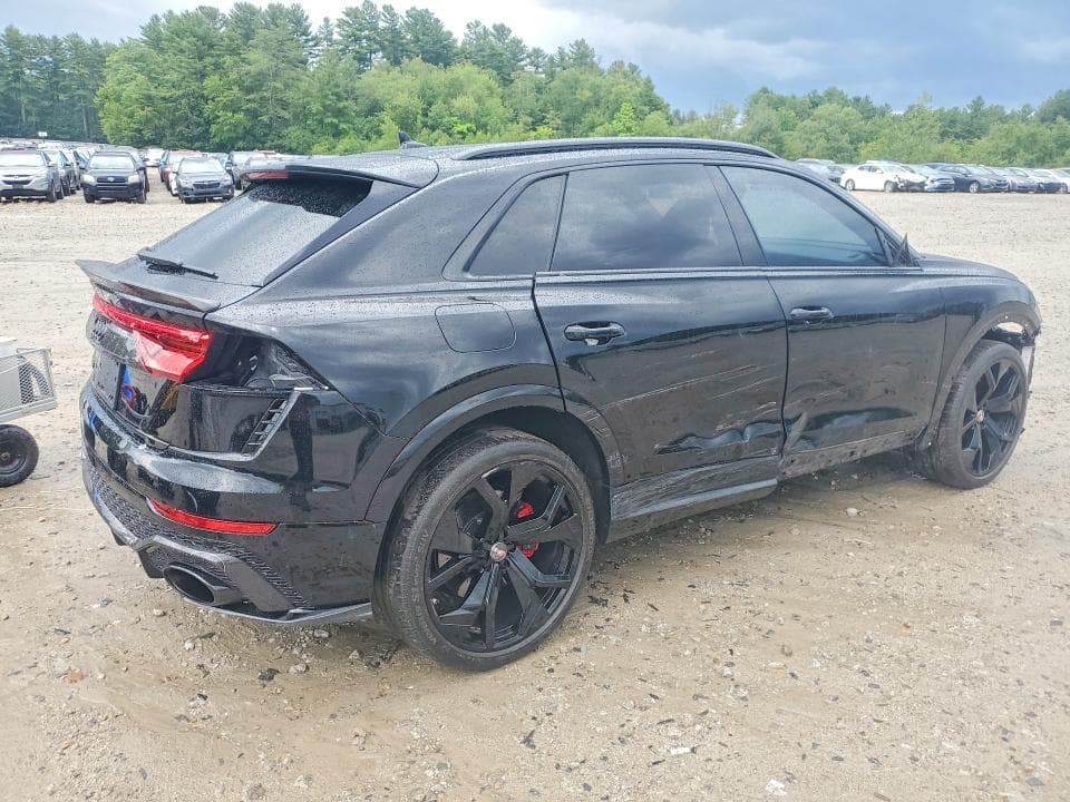 2021 AUDI RS Q8 3