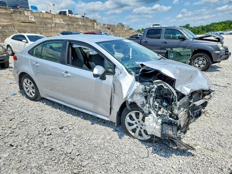 2021 TOYOTA COROLLA LE 4