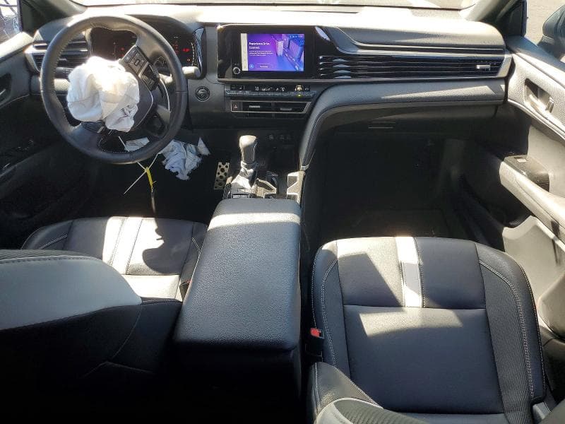 2025 TOYOTA CAMRY SE 8