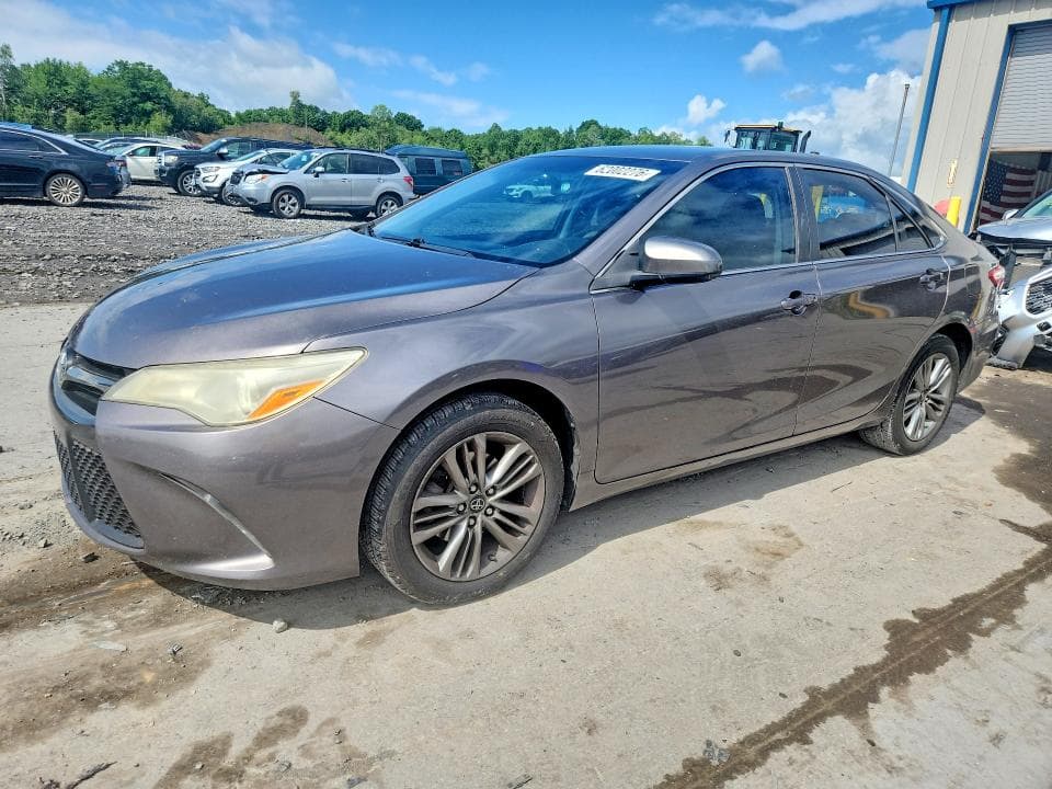 2017 TOYOTA CAMRY SE - 1