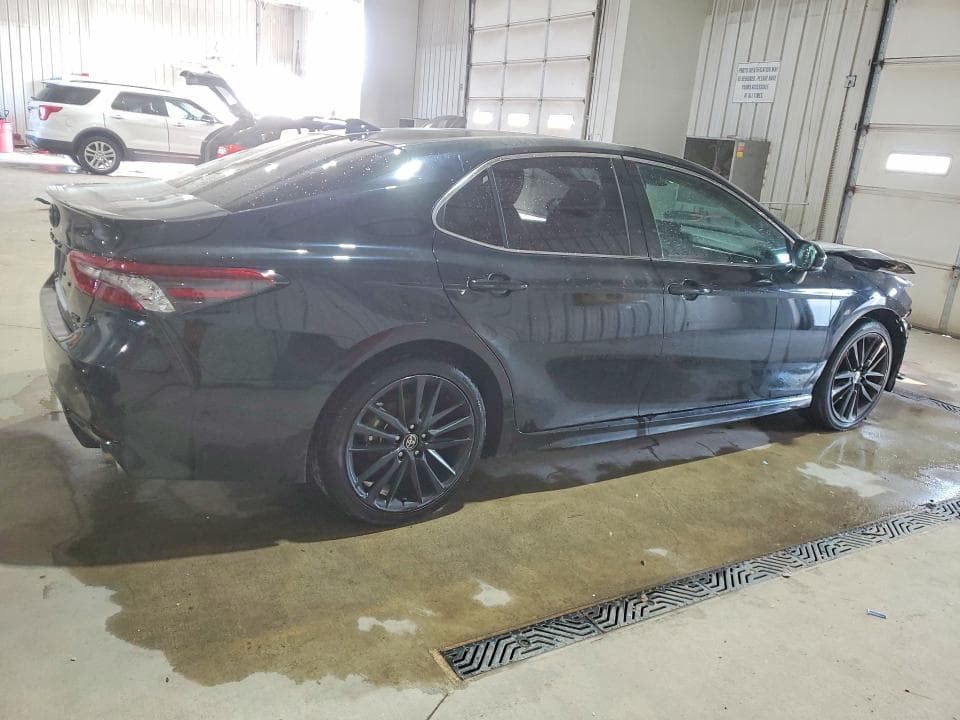 2023 TOYOTA CAMRY XSE 3