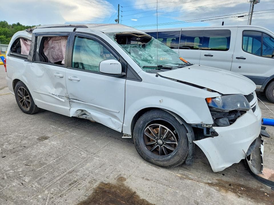 2017 DODGE GRAND CARAVAN GT 4