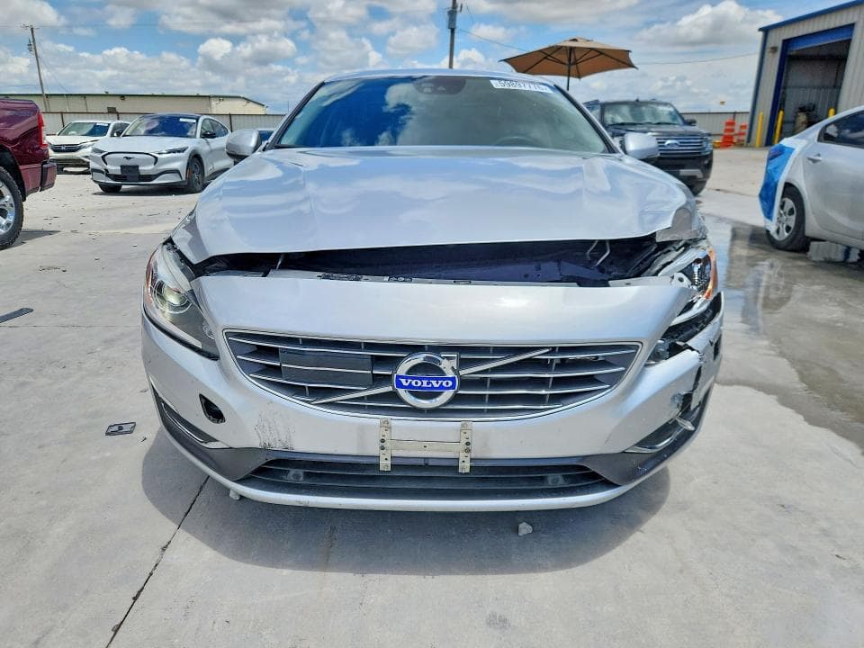 2017 VOLVO S60 PLATINUM 5