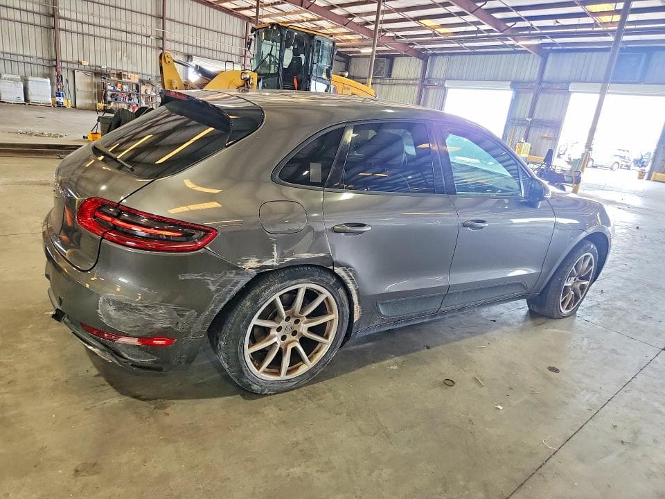 2018 PORSCHE MACAN 3