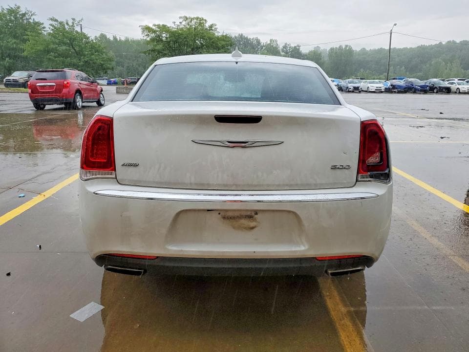 2017 CHRYSLER 300 LIMITED 6