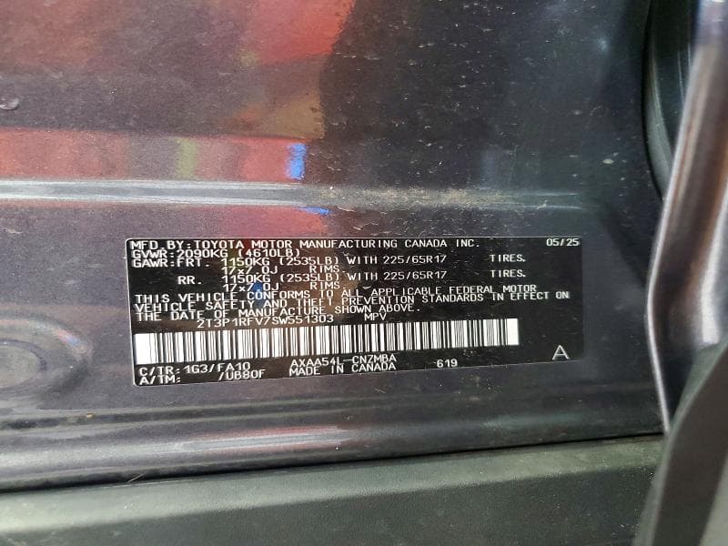 2025 TOYOTA RAV4 XLE 13