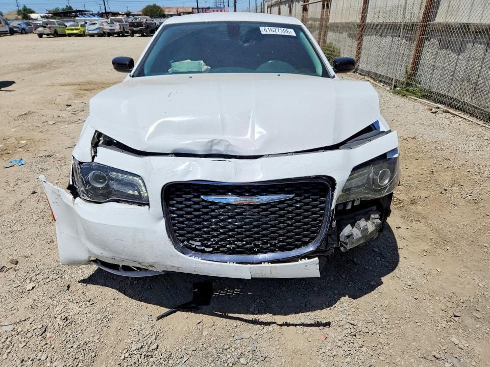 2018 CHRYSLER 300 TOURING 5