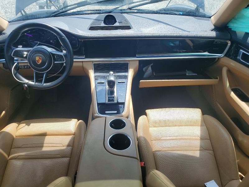 2018 PORSCHE PANAMERA 4 8