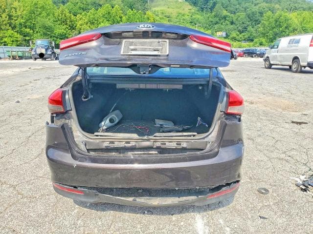 2017 KIA FORTE LX 6