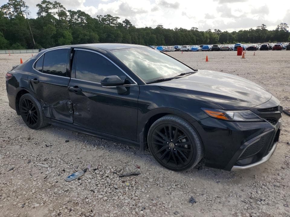 2023 TOYOTA CAMRY XSE 4