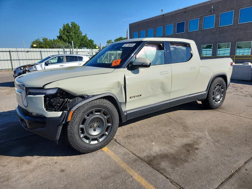 2025 RIVIAN R1T ADVENTURE