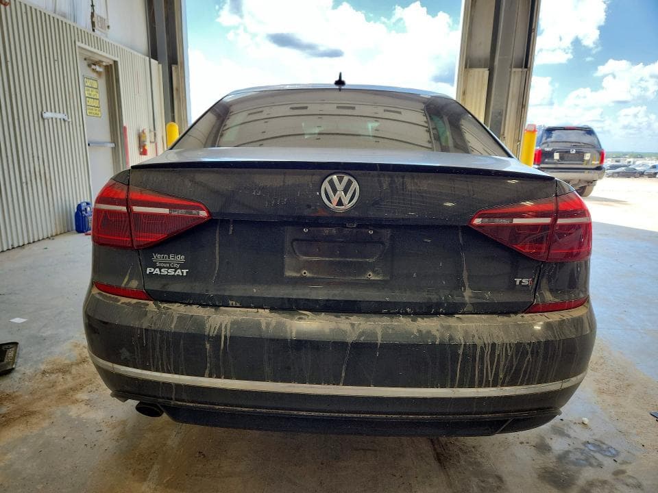 2018 VOLKSWAGEN PASSAT S 6
