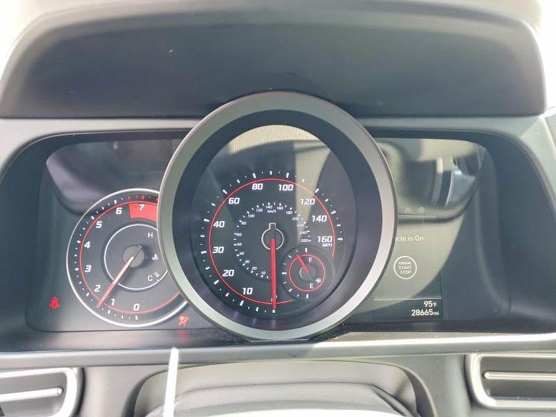 2022 HYUNDAI ELANTRA SEL 9